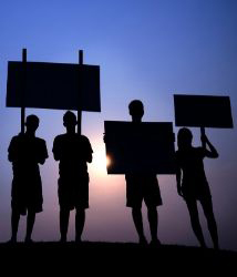  ¿Cómo podemos abordar temas sociales controvertidos en las aulas?