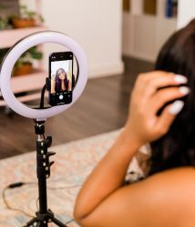 El impacto de los influencers en las decisiones académicas y profesionales ¡Participa en el próximo monográfico!