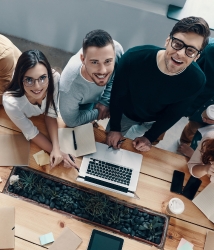 Estudiar más funciona: permite acceder a mejores sueldos