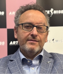 "Los profesionales del sector de la peluquería y estética que son autónomos rozan el 60%"