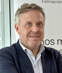 IA generativa y orientación académica: informar no es acompañar