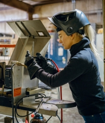 La escasez de perfiles de FP en el mercado laboral ¡Participa en el nuevo monográfico!